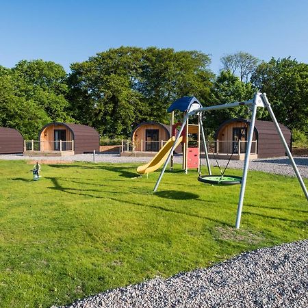 Weedingshall Lodges Falkirk Buitenkant foto