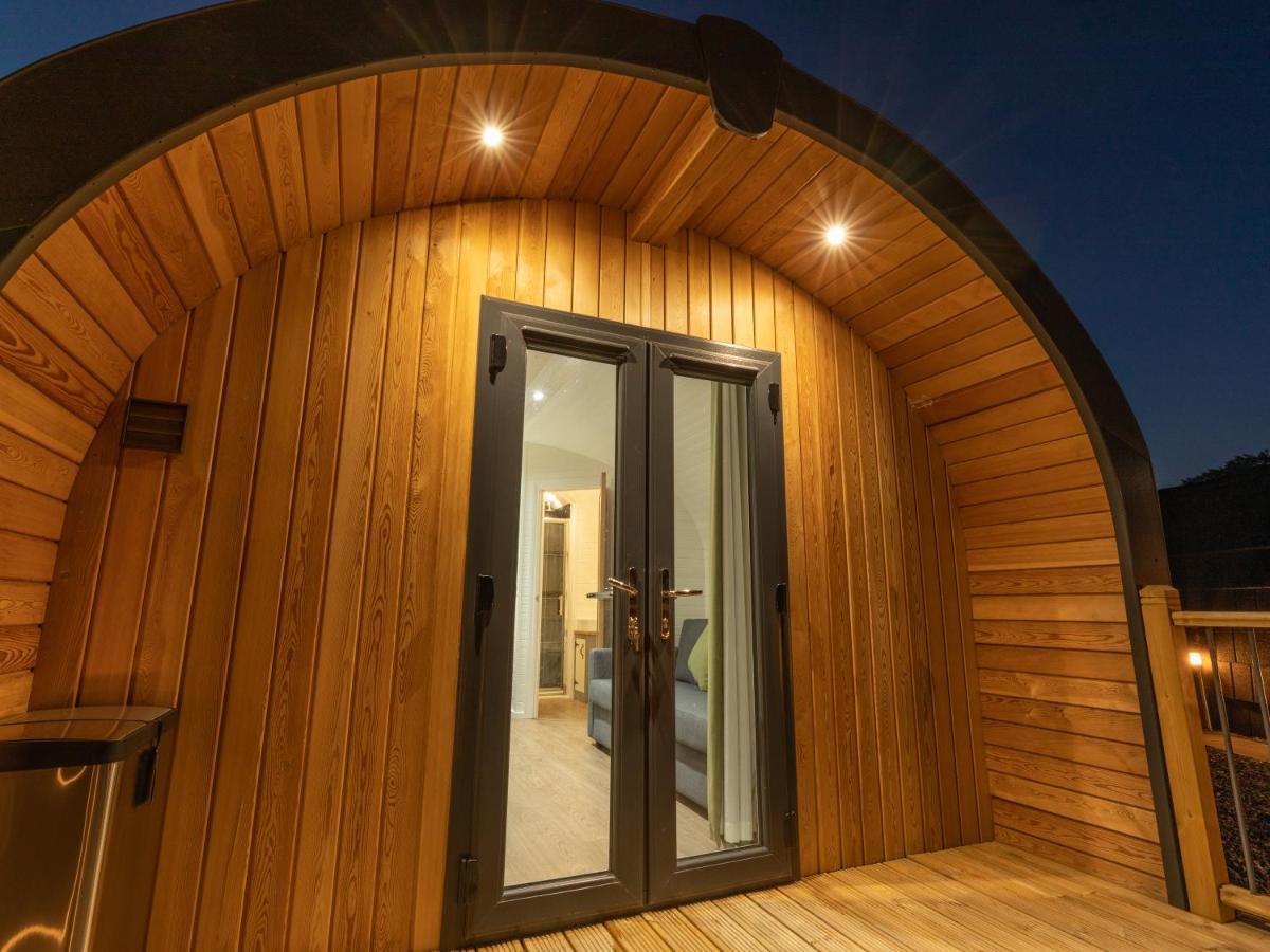 Weedingshall Lodges Falkirk Buitenkant foto